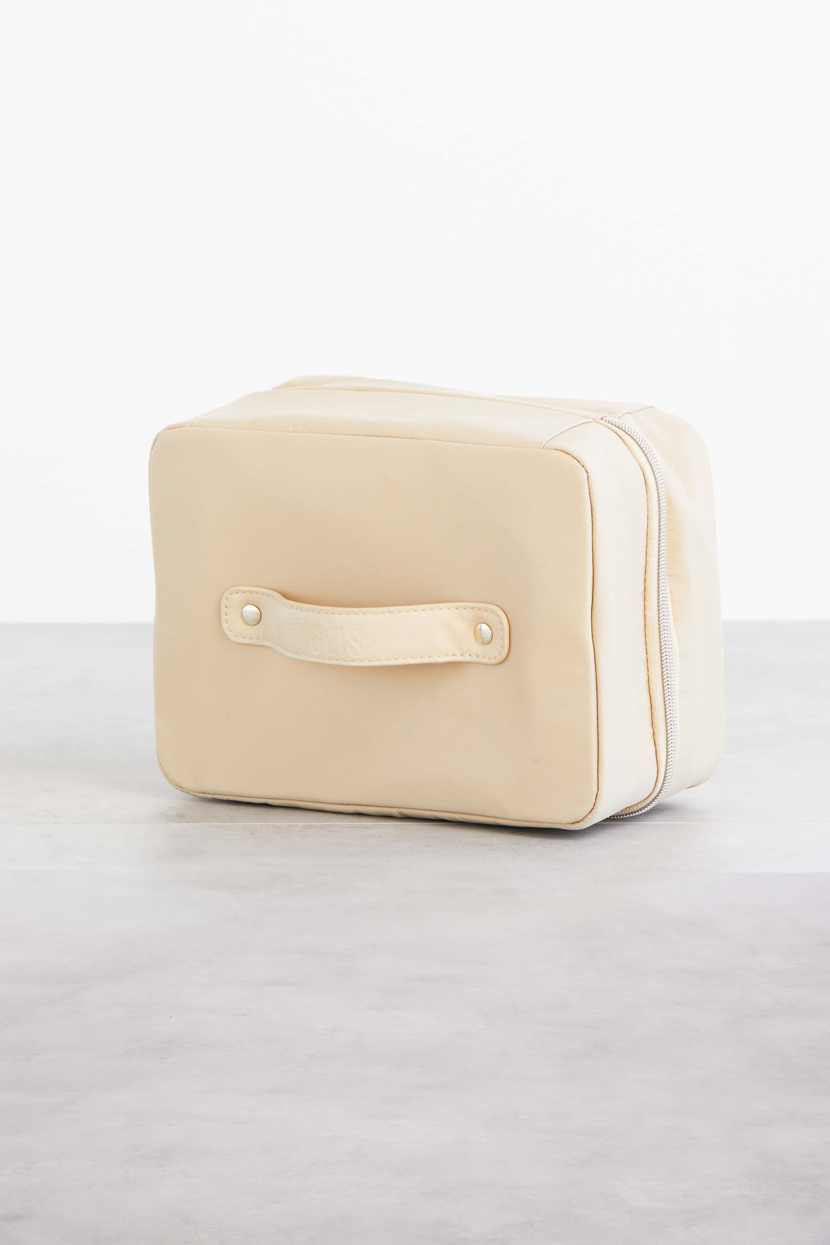 The Hanging Cosmetic Case in Beige